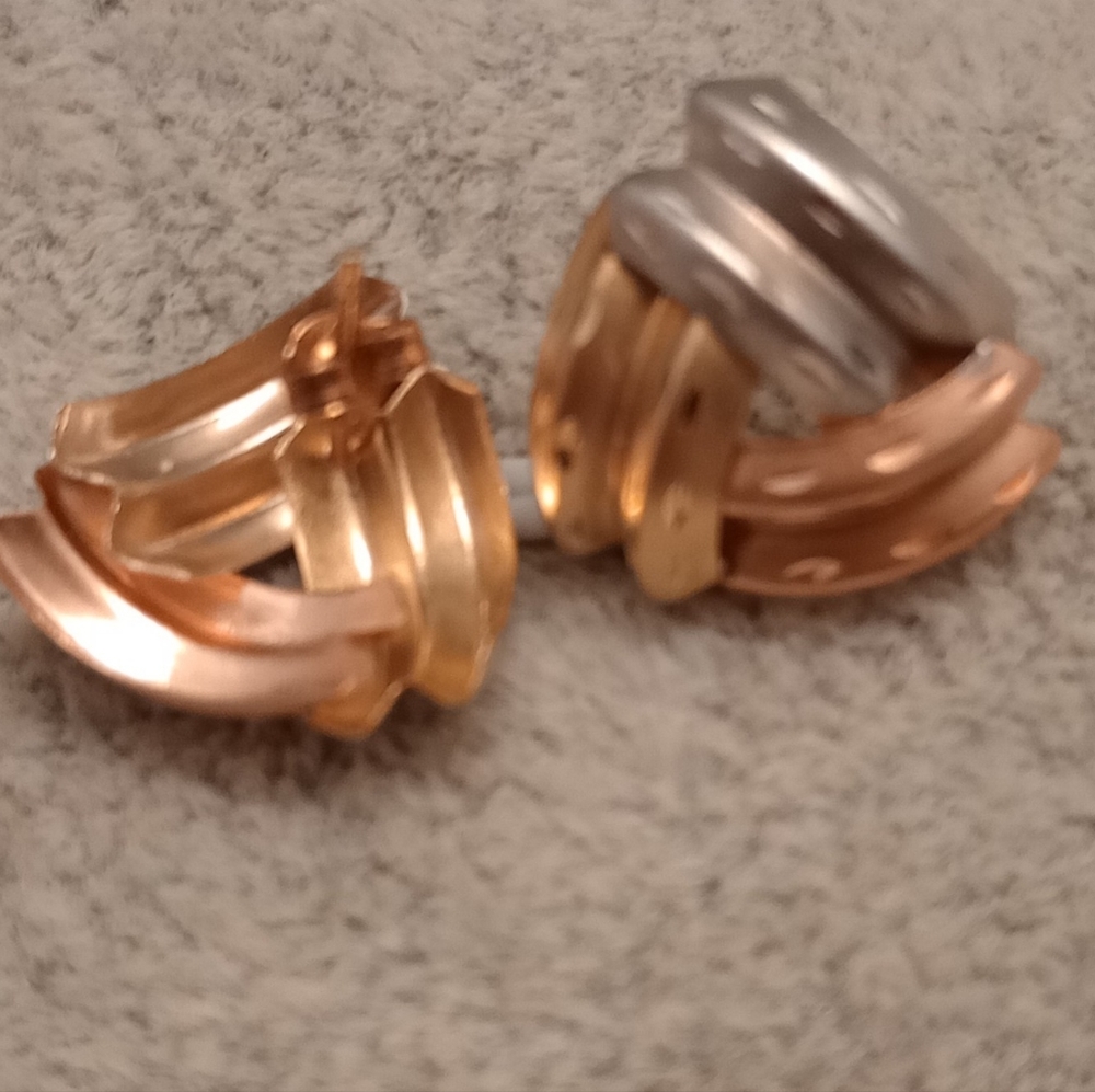 Tri-Colored Gold Post Earrings - Picture 7 of 8
